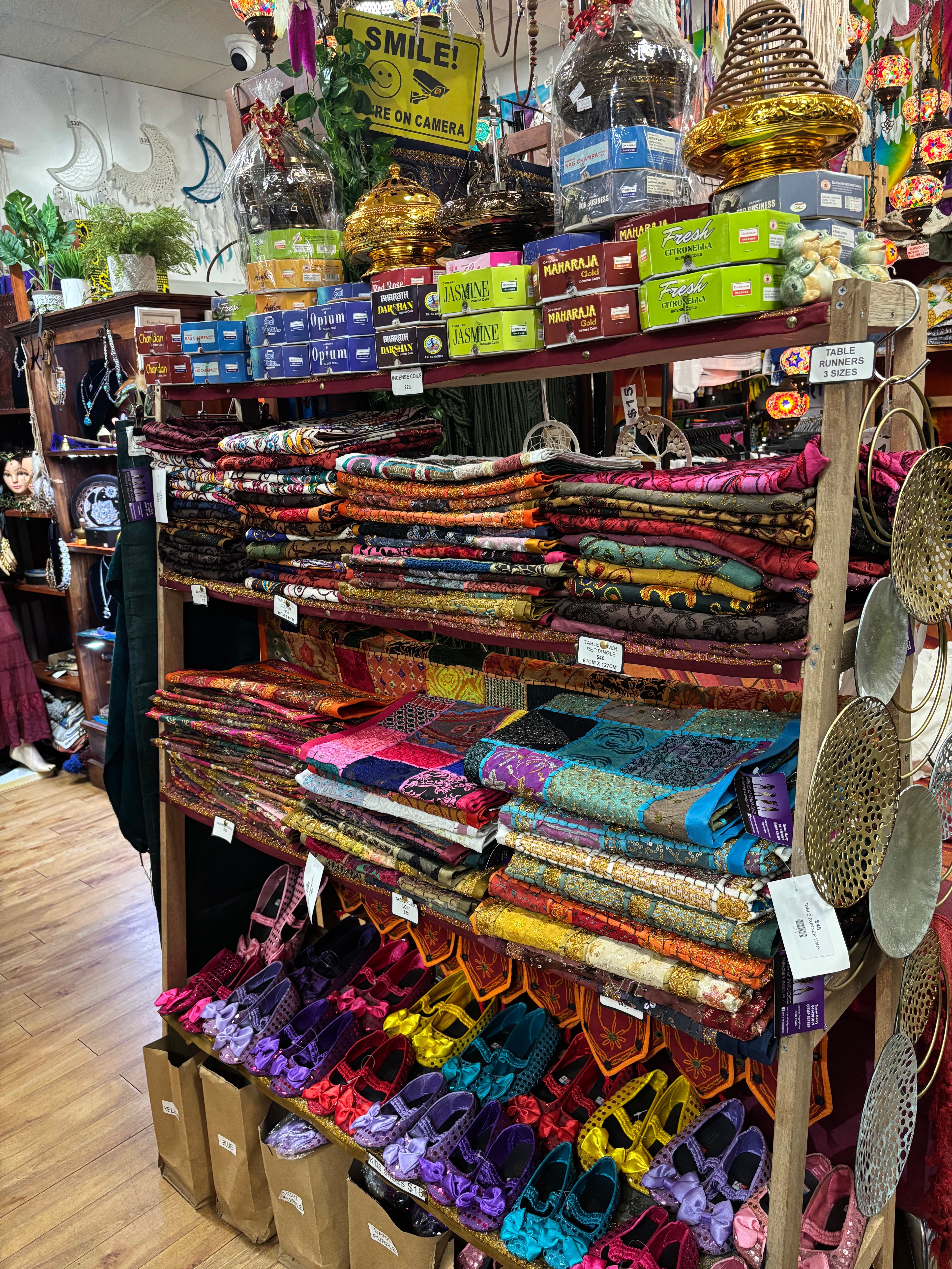 Unique Table runners and covers for dining and outdoor tables